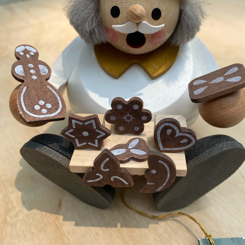Holiday Baker - Picture 2 of 6